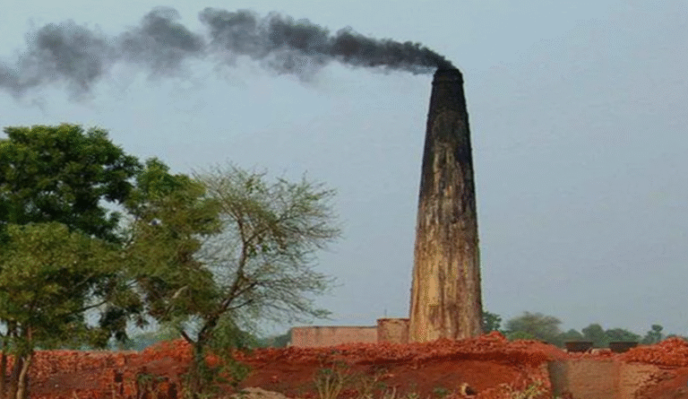 हरियाणा में ईंट-भट्टा, जहां केवल बायोमास ईंधन के उपयोग का आदेश जारी हुआ है